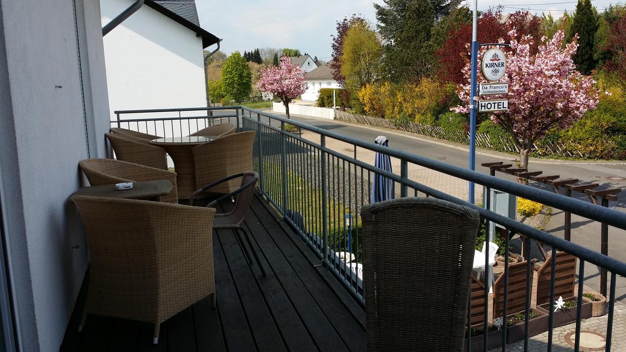 Albergo Restaurante Da Franco 부헨보이렌 외부 사진